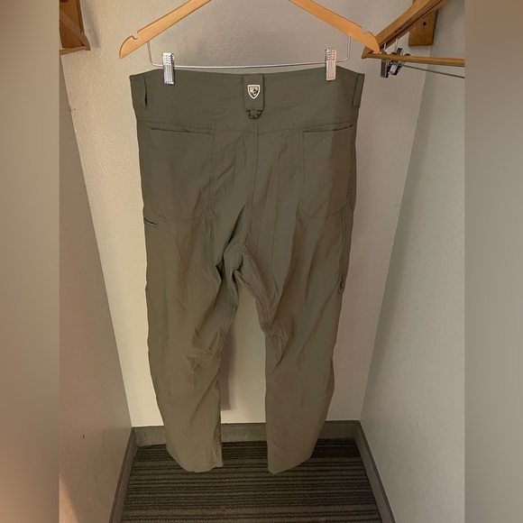 KUHL Renegade Hi Performance Pants Size 42/32 Khaki Tan Brown Size 42x32 - Picture 2 of 3